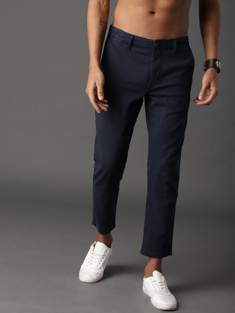 

Roadster Men Navy Blue Regular Fit Solid Cropped Chinos