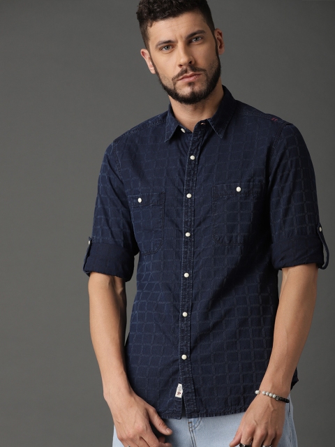 

Roadster Men Navy Blue Regular Fit Checked Casual Shirt