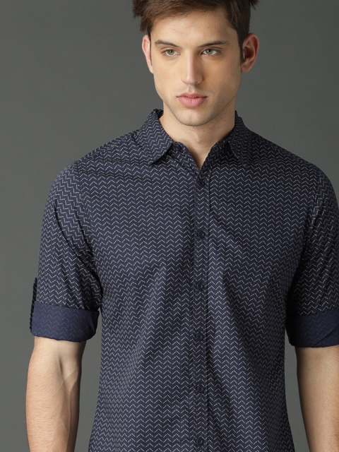 

Roadster Men Navy Blue Regular Fit Cotton Printed Casual Shirt