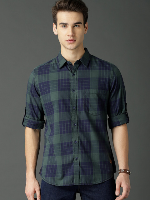 

Roadster Men Green & Navy Blue Regular Fit Checked Casual Shirt
