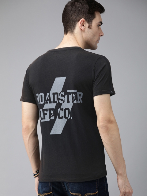 

Roadster Men Black Printed Round Neck T-shirt