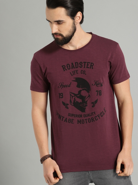 

Roadster Men Burgundy Printed Round Neck T-shirt