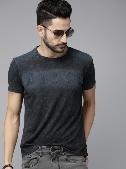 

Roadster Men Navy Blue Printed Round Neck T-shirt With Applique Detail