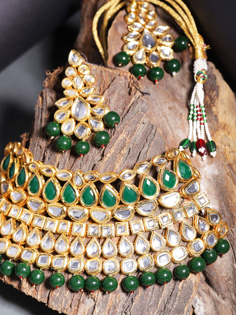 

Zobby Green Gold-Plated Kundan-Studded Handcrafted Jewellery Set