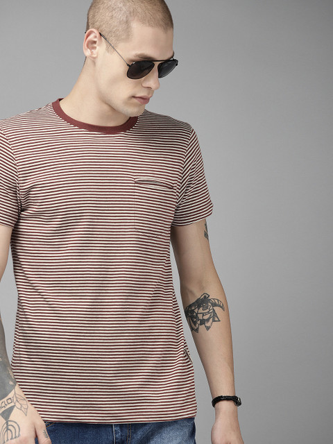 

Roadster Men Maroon & White Striped Round Neck T-shirt