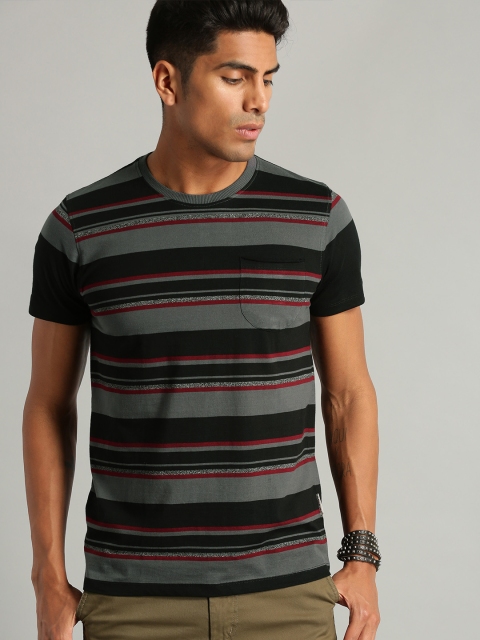 

Roadster Men Black & Grey Textured Striped Round Neck T-shirt