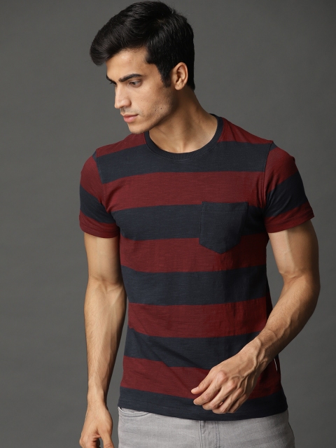 

Roadster Men Maroon & Navy Blue Striped Round Neck T-shirt