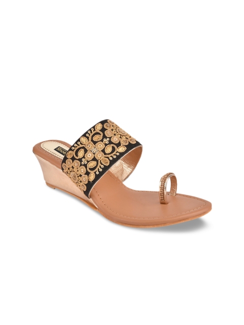 

Shoetopia Women Black Woven Design Sandals