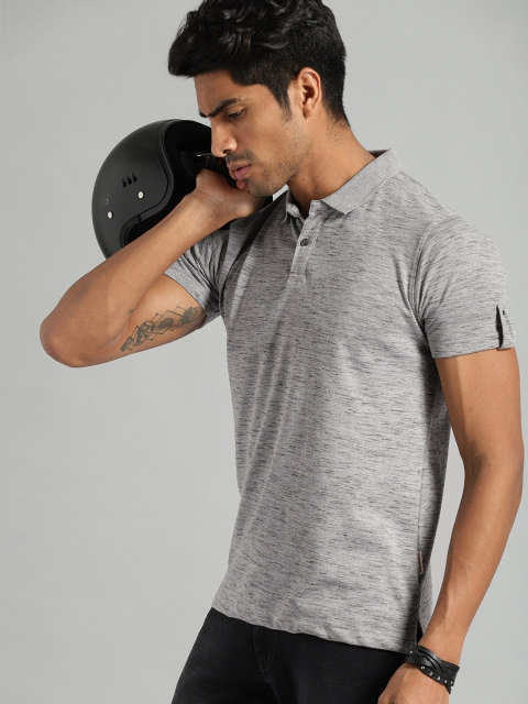 

Roadster Men Grey Melange Solid Polo Collar T-shirt