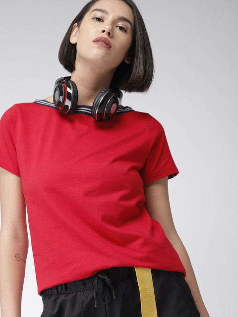 

Harvard Women Red Solid Boat Neck T-shirt