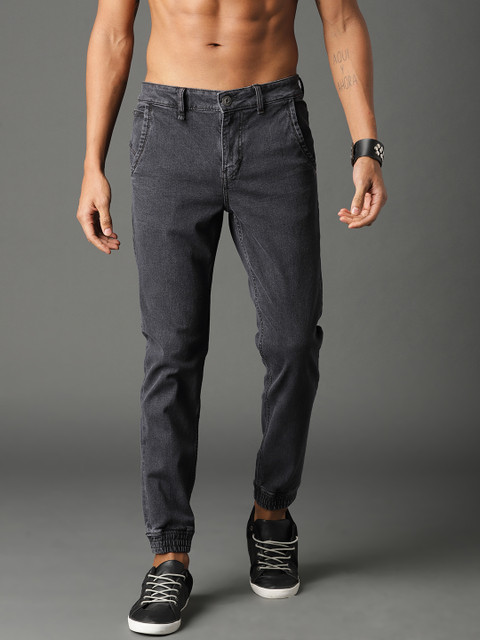 

Roadster Men Black Slim Fit Mid-Rise Clean Look Stretchable Jeans