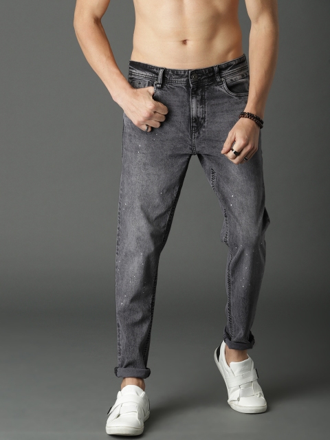 

Roadster Men Black Carrot Fit Mid-Rise Clean Look Stretchable Jeans