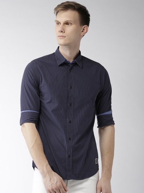 

Scotch & Soda Men Navy & White Regular Fit Striped Casual Shirt, Navy blue