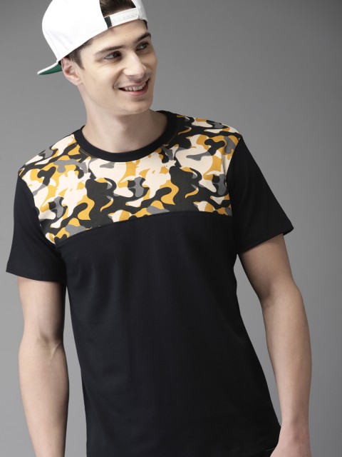 

HERE&NOW Men Black Printed Round Neck T-shirt