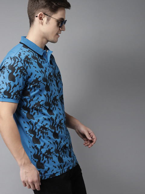 

HERE&NOW Men Blue Striped Polo Collar T-shirt