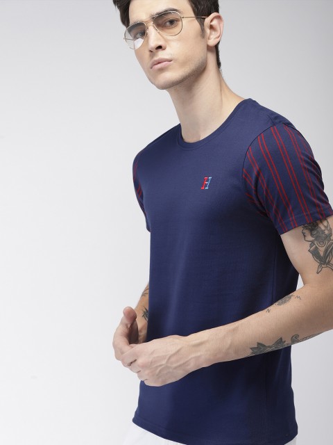 

Harvard Men Navy Blue Solid Round Neck T-shirt