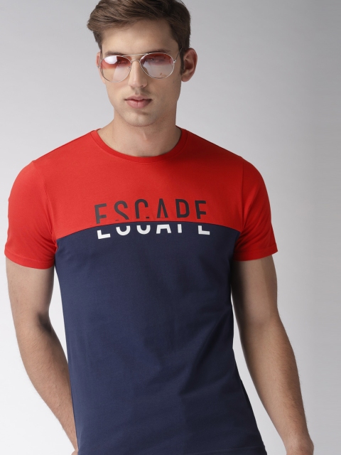 

Harvard Men Navy Blue & Red Colourblocked Round Neck T-shirt