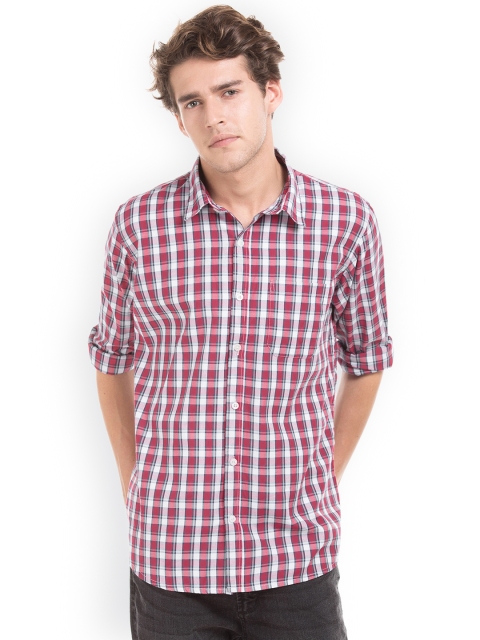 

Ruggers Men Red & White Regular Fit Checked Casual Shirt
