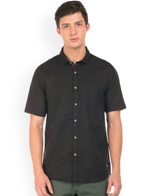

Cherokee Men Black Regular Fit Solid Casual Shirt