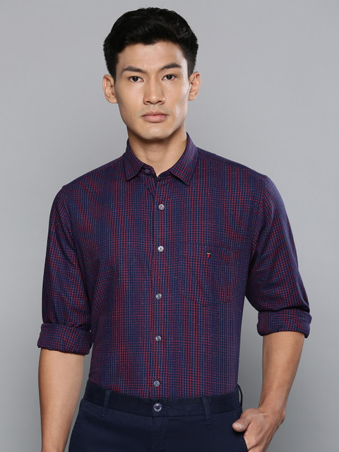 

Louis Philippe Sport Men Navy & Red Slim Fit Checked Casual Shirt, Navy blue