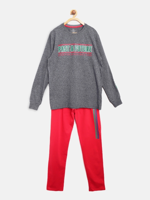 

Sweet Dreams Boys Navy Blue & Red Solid Night Suit 5039G7