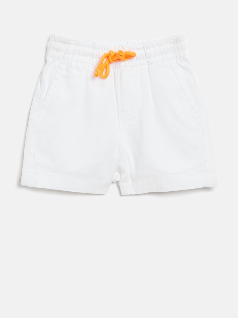 

United Colors of Benetton Boys White Solid Regular Fit Shorts