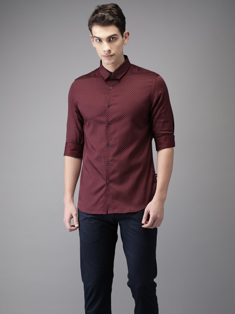 

Flying Machine Men Maroon Slim Fit Printed Casual Shirt