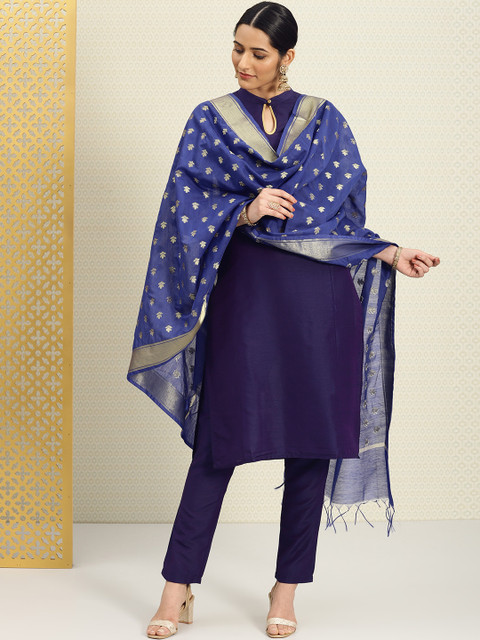 

House of Pataudi Women Navy Blue Solid Kurta with Trousers & Brocade Dupatta