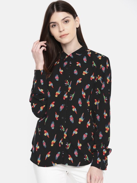 

Levis Women Black Classic Regular Fit Printed Casual Shirt