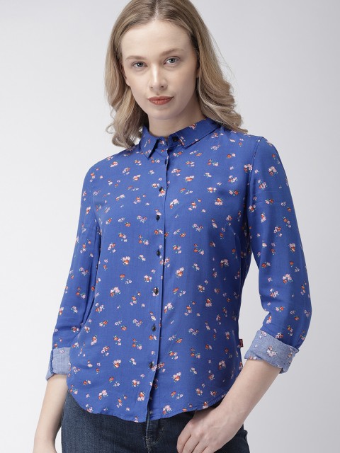 

Levis Women Blue Regular Fit Printed Casual Shirt