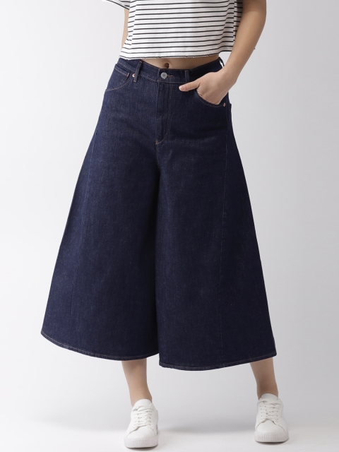 

Levis Women Blue Flared Mid-Rise Clean Look Stretchable Jeans
