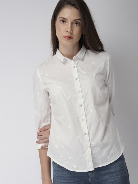 

Levis Women White Classic Regular Fit Self Design Casual Shirt