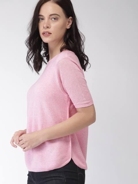 

Levis Women Pink Solid Round Neck T-shirt