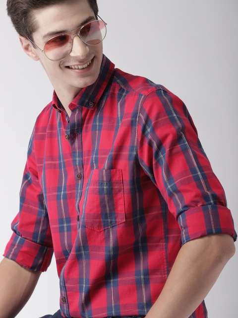 

Mast & Harbour Men Red & Blue Regular Fit Checked Casual Shirt