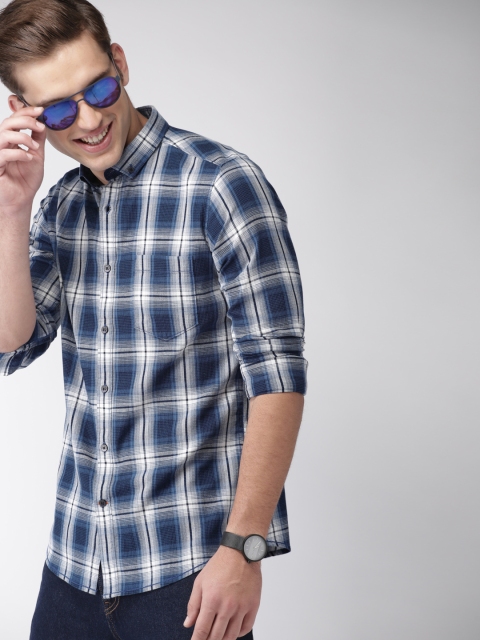 

Mast & Harbour Men Navy Blue & Off-White Regular Fit Checked Casual Shirt