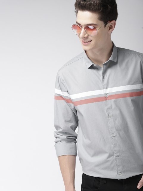 

Mast & Harbour Men Grey, White & Peach Regular Fit Striped Casual Shirt