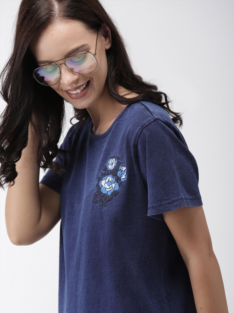 

Mast & Harbour Women Navy Blue Solid Round Neck T-shirt