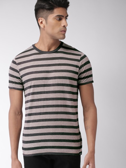 

Scotch & Soda Men Grey Striped Round Neck T-shirt