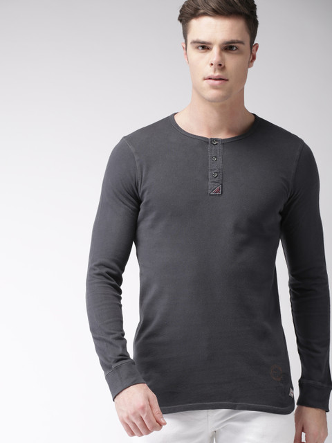 

Scotch & Soda Men Charcoal Grey Solid Henley Neck T-shirt