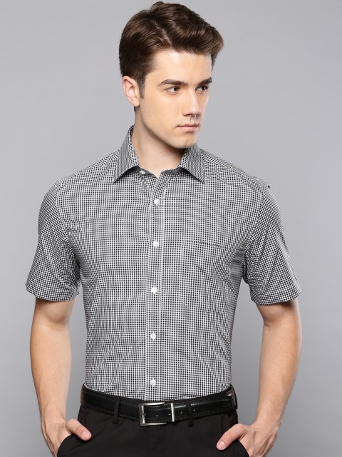 

Louis Philippe Men Black & White Classic Regular Fit Checked Formal Shirt
