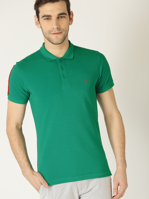 

United Colors of Benetton Men Green Solid Polo Collar T-shirt