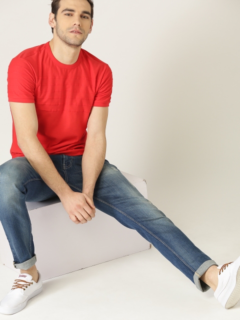 United Colors of Benetton Men Red Solid Round Neck T-shirt