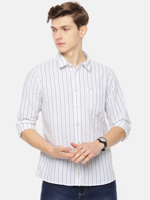 

Pepe Jeans Men White & Blue Fincher Regular Fit Self-Striped Casual Shirt