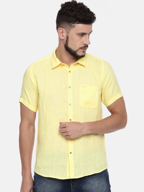 

Pepe Jeans Men Yellow Regular Fit Solid Casual Linen Shirt
