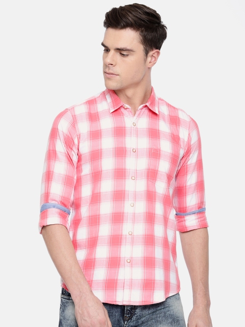 

Pepe Jeans Men Pink & White Regular Fit Checked Casual Shirt