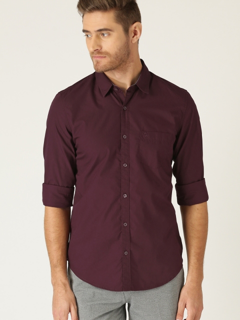 

United Colors of Benetton Men Burgundy Slim Fit Solid Casual Shirt