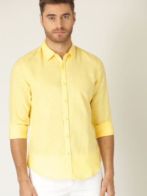 

United Colors of Benetton Men Yellow Regular Fit Solid Casual Shirt