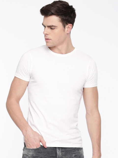 

Pepe Jeans Men White Solid Round Neck T-shirt With Rubber Print Detail