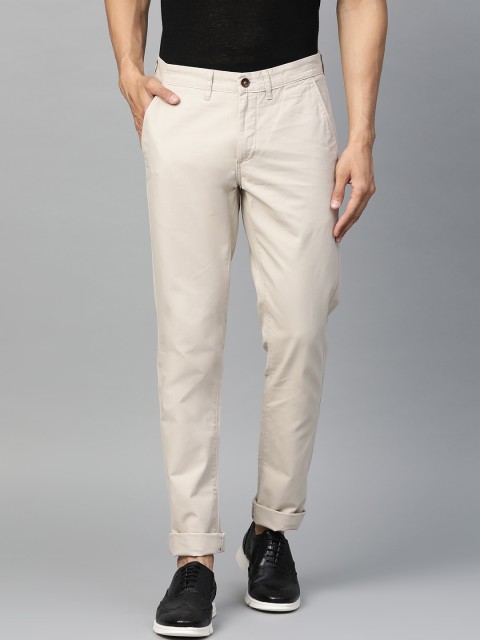 

Arrow Sport Men Beige Chrysler Regular Fit Solid Chinos