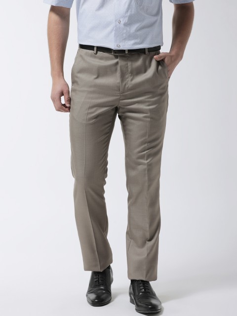

Arrow Men Grey Tapered Fit Solid Regular Trousers
